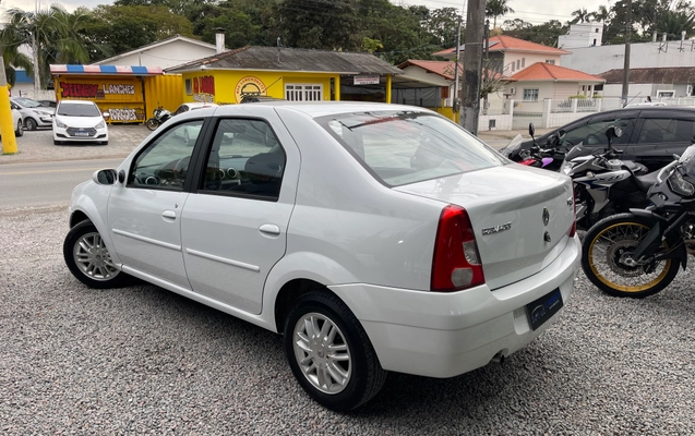 imagem-https://www.socarrao.com.br/sc-vehicle-images-prod/4363680/1792087206272-5d7fff96-22dc-46e4-b159-a17656c52d30.jpeg