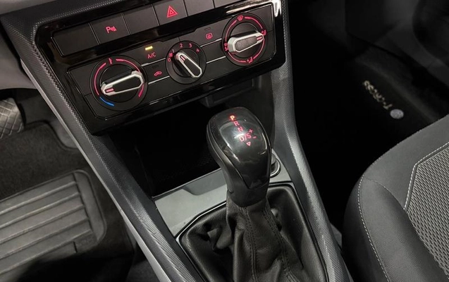 imagem-https://www.socarrao.com.br/sc-vehicle-images-prod/4363723/1792674888879-8574420_9_B_873883e556.jpeg
