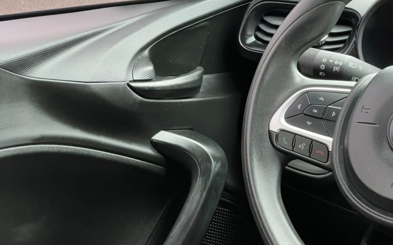 imagem-https://www.socarrao.com.br/sc-vehicle-images-prod/4363756/1792087913694-V2hhdHNBcHAgSW1hZ2UgMjAyNi0xMC0xNSBhdCAxNC40Mi40MiAoMSkuanBlZw.jpeg