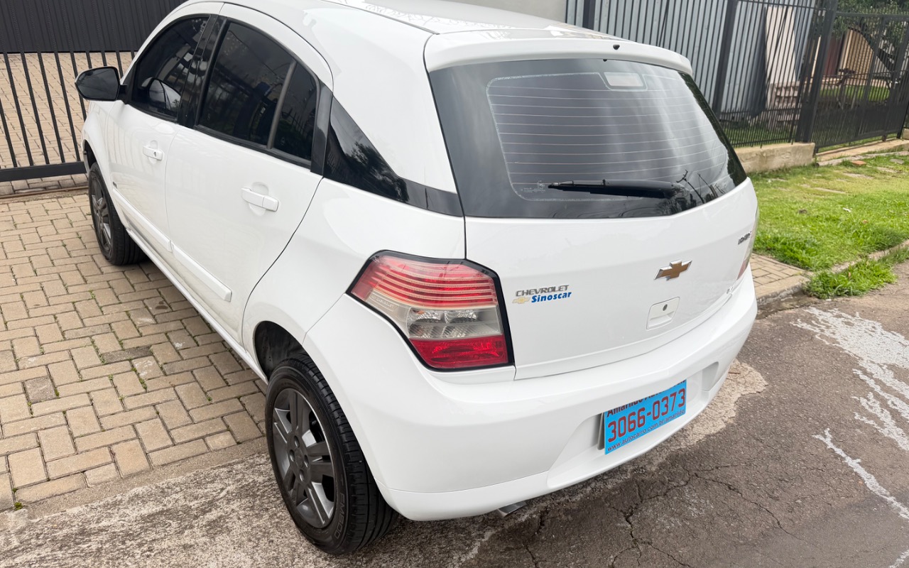 imagem-https://www.socarrao.com.br/sc-vehicle-images-prod/4363770/1792088012253-SU1HXzI2MzYuanBlZw.jpeg