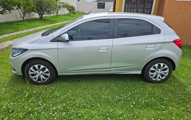 imagem-https://www.socarrao.com.br/sc-vehicle-images-prod/4363836/1792088203457-1_031611.jpg