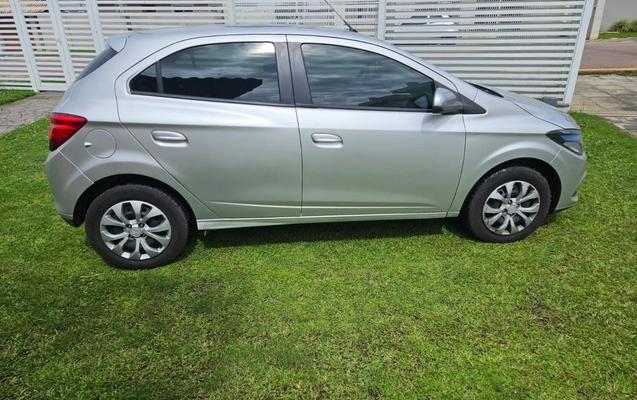 imagem-https://www.socarrao.com.br/sc-vehicle-images-prod/4363836/1792088203463-9_031611.jpg