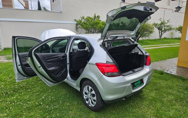 imagem-https://www.socarrao.com.br/sc-vehicle-images-prod/4363836/1792088203472-14_031611.jpg