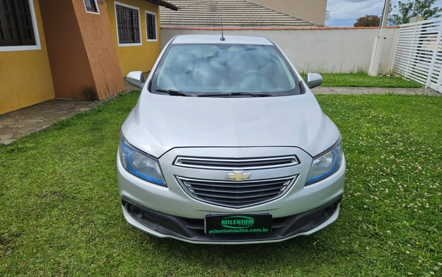 imagem-https://www.socarrao.com.br/sc-vehicle-images-prod/4363836/1792088203477-5_031611.jpg