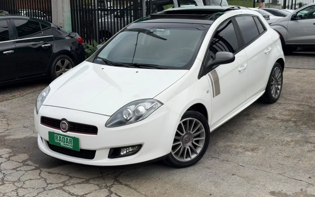 imagem-https://www.socarrao.com.br/sc-vehicle-images-prod/4363842/1792088262545-cWNqhONBn003DjzE6Cw2Ax9n2KfjyEgo.jpg