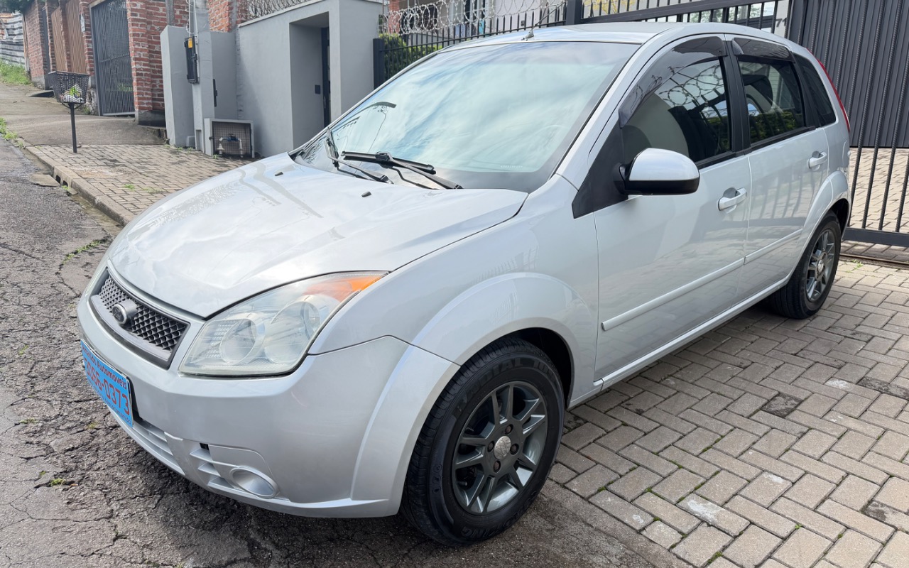 Ford Fiesta 2008 Prata — foto 1 de 3