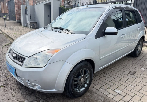 Ford Fiesta 2008 Prata — foto 1 de 3
