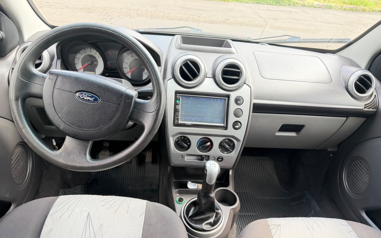 imagem-https://www.socarrao.com.br/sc-vehicle-images-prod/4363843/1792088267843-SU1HXzI2MTIuanBlZw.jpeg