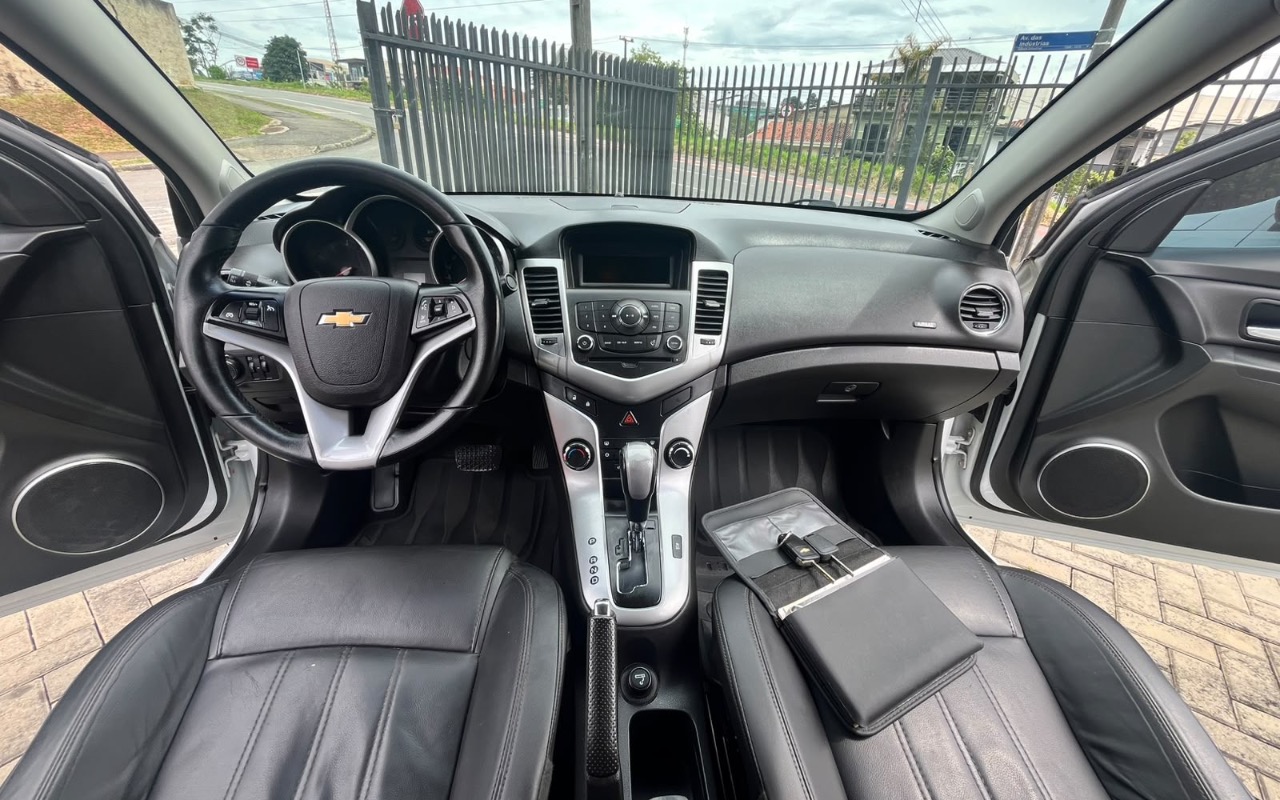 imagem-https://www.socarrao.com.br/sc-vehicle-images-prod/4363862/1792088501739-NWZhNDY2OTAtZjJhOC00ZDcxLWE5ZWQtZDJjZDZhNjIxZjFmLmpwZWc.jpeg