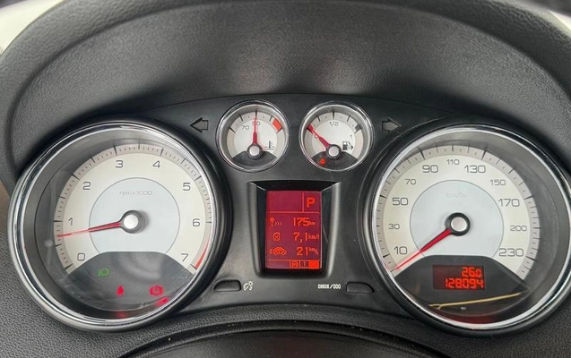 imagem-https://www.socarrao.com.br/sc-vehicle-images-prod/4363875/1792088785939-8568070_14_B_c3774d990b.jpeg