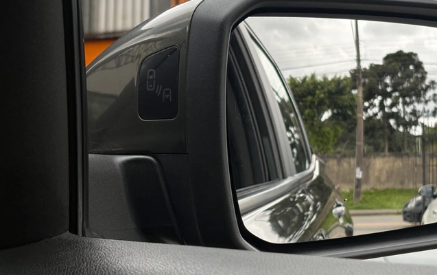 imagem-https://www.socarrao.com.br/sc-vehicle-images-prod/4363878/1792088816918-V2hhdHNBcHAgSW1hZ2UgMjAyNi0xMC0xNSBhdCAxNC4yNy41NCAoMykuanBlZw.jpeg