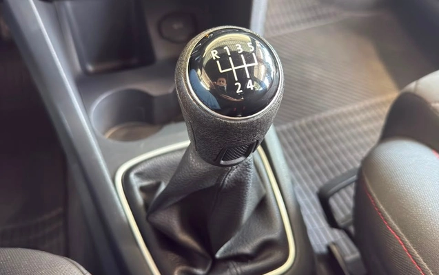 imagem-https://www.socarrao.com.br/sc-vehicle-images-prod/4363939/1792089061040-24cf60ae057d4583ae6908b554ec496d_1787144383444.jpg