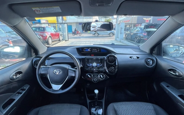 imagem-https://www.socarrao.com.br/sc-vehicle-images-prod/4363976/1792089440673-gb-972db81.jpeg