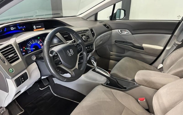imagem-https://www.socarrao.com.br/sc-vehicle-images-prod/4363992/1792089659172-8515669_13_B_0b856c95dc.jpeg