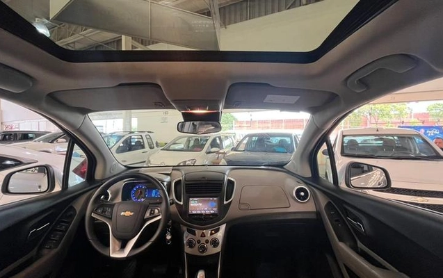 imagem-https://www.socarrao.com.br/sc-vehicle-images-prod/4364019/1792089870171-7701760_2_B_429302568b.jpeg