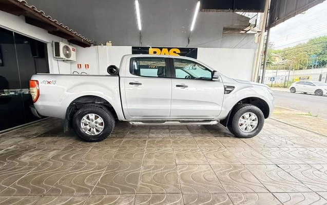 imagem-https://www.socarrao.com.br/sc-vehicle-images-prod/4364065/1792609941565-8567568_0_B_2f558ea15b.jpeg