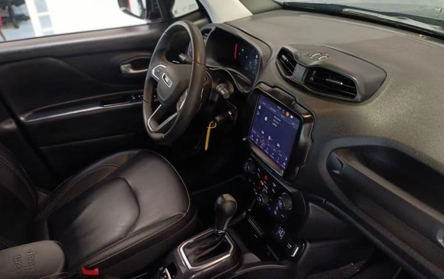 imagem-https://www.socarrao.com.br/sc-vehicle-images-prod/4364093/1792090340323-8506343_8_B_70f25c6915.jpeg