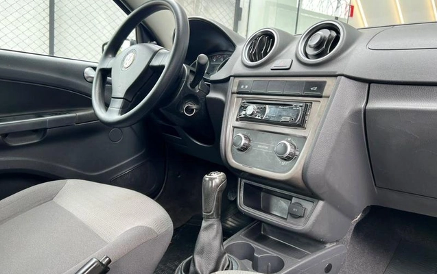 imagem-https://www.socarrao.com.br/sc-vehicle-images-prod/4364103/1792090592363-8524735_13_B_ada567b784.jpeg