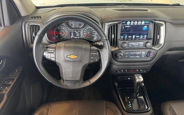 imagem-https://www.socarrao.com.br/sc-vehicle-images-prod/4364116/1792090683446-8510806_13_B_a332d7e819.jpeg
