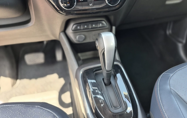 imagem-https://www.socarrao.com.br/sc-vehicle-images-prod/4364142/1792090779367-003_627b0c4a3face7db492066bf3e7bcbf1.jpg
