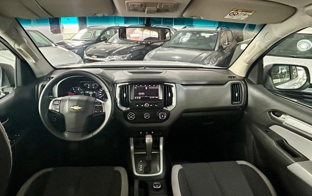 imagem-https://www.socarrao.com.br/sc-vehicle-images-prod/4364149/1792090798406-e81347dcc0cd49368cfb82ccd9432a95_1792090649963.jpg