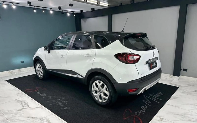 imagem-https://www.socarrao.com.br/sc-vehicle-images-prod/4364175/1792090867021-8560581_7_B_3ed7cbb8ec.jpeg