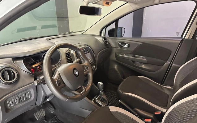 imagem-https://www.socarrao.com.br/sc-vehicle-images-prod/4364175/1792090867031-8560581_11_B_1aaf01044f.jpeg