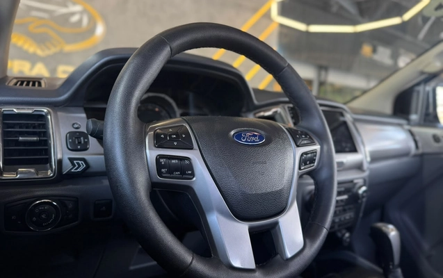 imagem-https://www.socarrao.com.br/sc-vehicle-images-prod/4364244/1792091629247-003_c279d14c478101af909f86b02cf9ee64.jpg