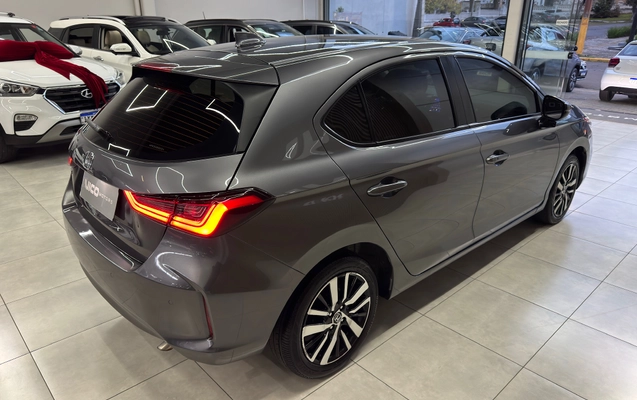 imagem-https://www.socarrao.com.br/sc-vehicle-images-prod/4364306/1792091899220-24237df7-7627-498d-87e3-7ed9eef4303d.jpeg