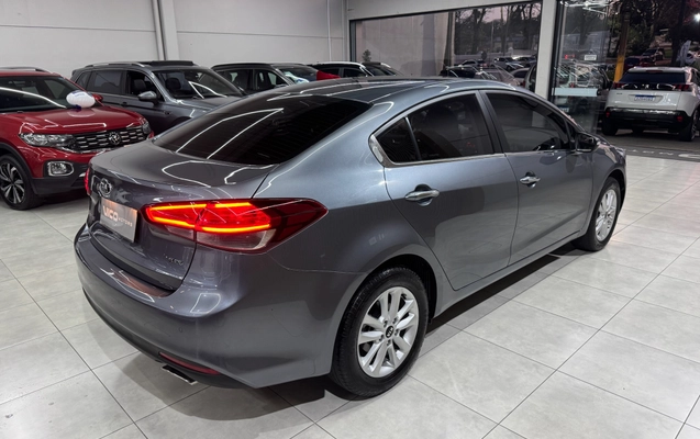 imagem-https://www.socarrao.com.br/sc-vehicle-images-prod/4364334/1792092155583-6bfdefd3-4ce8-4b9c-8e2f-b67c6d1af97a.jpeg