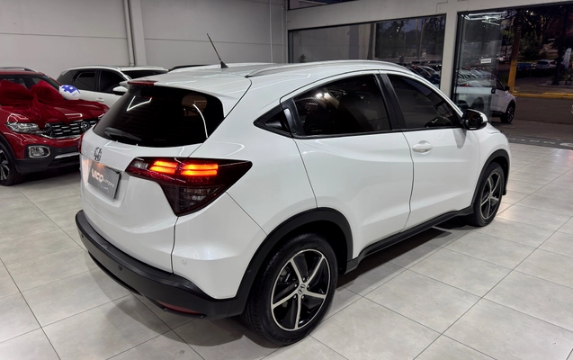 imagem-https://www.socarrao.com.br/sc-vehicle-images-prod/4364336/1792092161034-f1f131b0-9637-4fea-8bc6-dd1beec3e648.jpeg