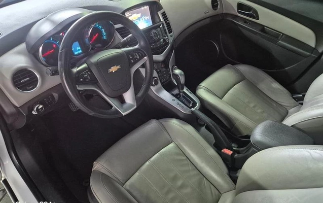 imagem-https://www.socarrao.com.br/sc-vehicle-images-prod/4364399/1792092651431-8474894_0_B_99da6e5cf8.jpeg