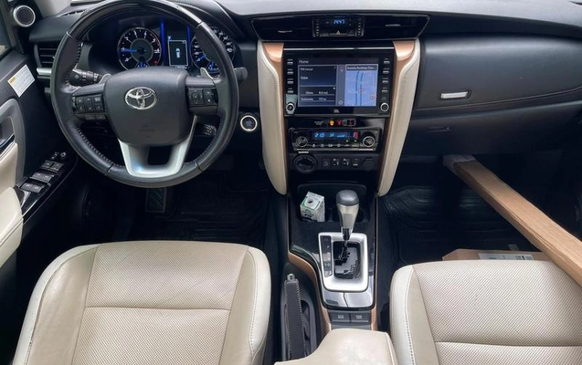 imagem-https://www.socarrao.com.br/sc-vehicle-images-prod/4364410/1792092720149-8575092_4_B_160640e9ba.jpeg
