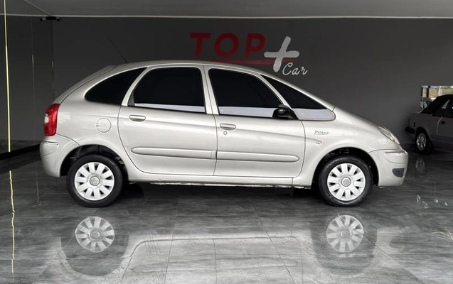 imagem-https://www.socarrao.com.br/sc-vehicle-images-prod/4364452/1792092894361-8562865_3_B_5f95685ae7.jpeg