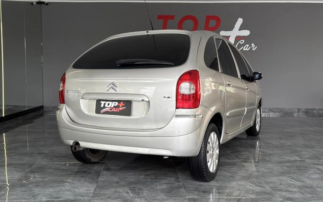 imagem-https://www.socarrao.com.br/sc-vehicle-images-prod/4364452/1792092894363-8562865_11_B_df0b3b253c.jpeg