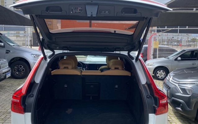 imagem-https://www.socarrao.com.br/sc-vehicle-images-prod/4364455/1792093001032-ZmNkMjU1YzUtODk3Yi00MDgyLWFiOWUtNjQxZjQ4MzM5ZDE4LmpwZWc.jpeg