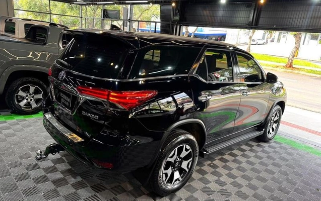 imagem-https://www.socarrao.com.br/sc-vehicle-images-prod/4364464/1792597268802-8575060_18_B_660d0cd261.jpeg