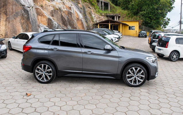 imagem-https://www.socarrao.com.br/sc-vehicle-images-prod/4364563/1792093679907-df5340134a5844e7ac8bc8f52cf569f0_1792093140774.jpg