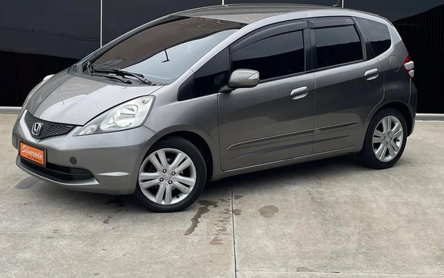 imagem-https://www.socarrao.com.br/sc-vehicle-images-prod/4364592/1792093957132-8566467_0_B_183f7a6ce1.jpeg
