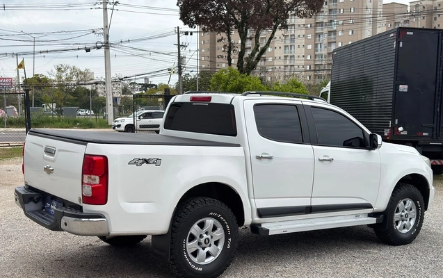 imagem-https://www.socarrao.com.br/sc-vehicle-images-prod/4364608/1792094115914-4c488db5-fba9-40ba-b7bd-75fa930771c8.jpg