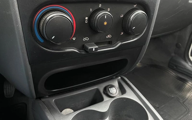 imagem-https://www.socarrao.com.br/sc-vehicle-images-prod/4364625/1792094293064-8562411_8_B_266d723a54.jpeg