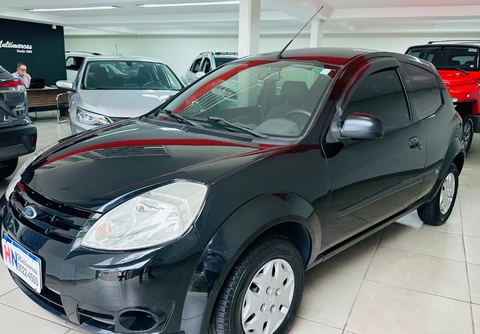 Ford Ka 1.0 TECNO 8V Flex 3p 2011 Preto — foto 1 de 3