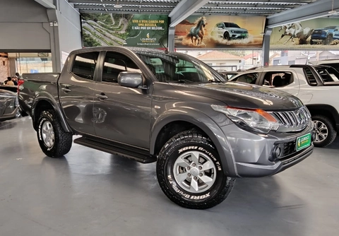 Mitsubishi L200 2018 Cinza — foto 1 de 3