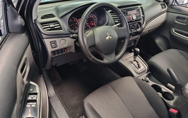 imagem-https://www.socarrao.com.br/sc-vehicle-images-prod/4364694/1792159298119-sk0EOPZ0Od2JWdF64I5VtM5TyD8inYZ7.jpg