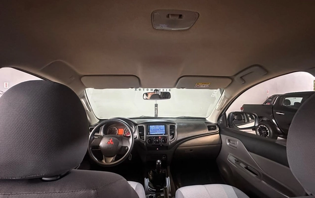 imagem-https://www.socarrao.com.br/sc-vehicle-images-prod/4364701/1792094669286-8798ec5ae7894f6ca2048a7684709812_1792094030987.jpg