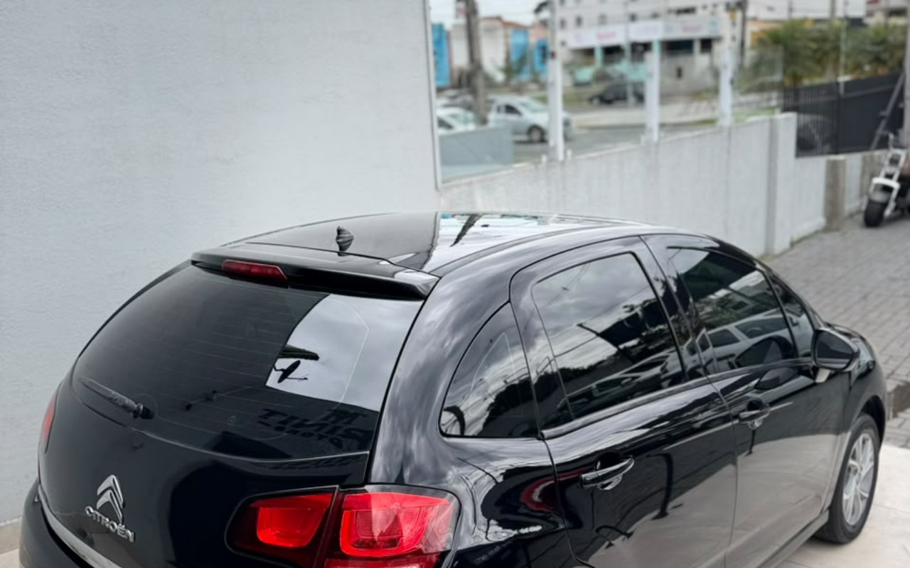 imagem-https://www.socarrao.com.br/sc-vehicle-images-prod/4364731/1792095202470-V2hhdHNBcHAgSW1hZ2UgMjAyNi0xMC0xNSBhdCAxNC4yNC4zMi5qcGVn.jpeg