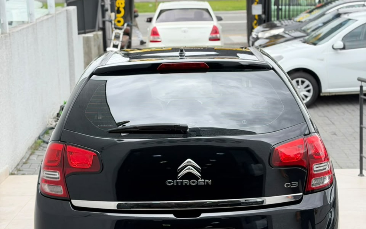 imagem-https://www.socarrao.com.br/sc-vehicle-images-prod/4364731/1792095202633-V2hhdHNBcHAgSW1hZ2UgMjAyNi0xMC0xNSBhdCAxNC4yNC4zMiAoMykuanBlZw.jpeg