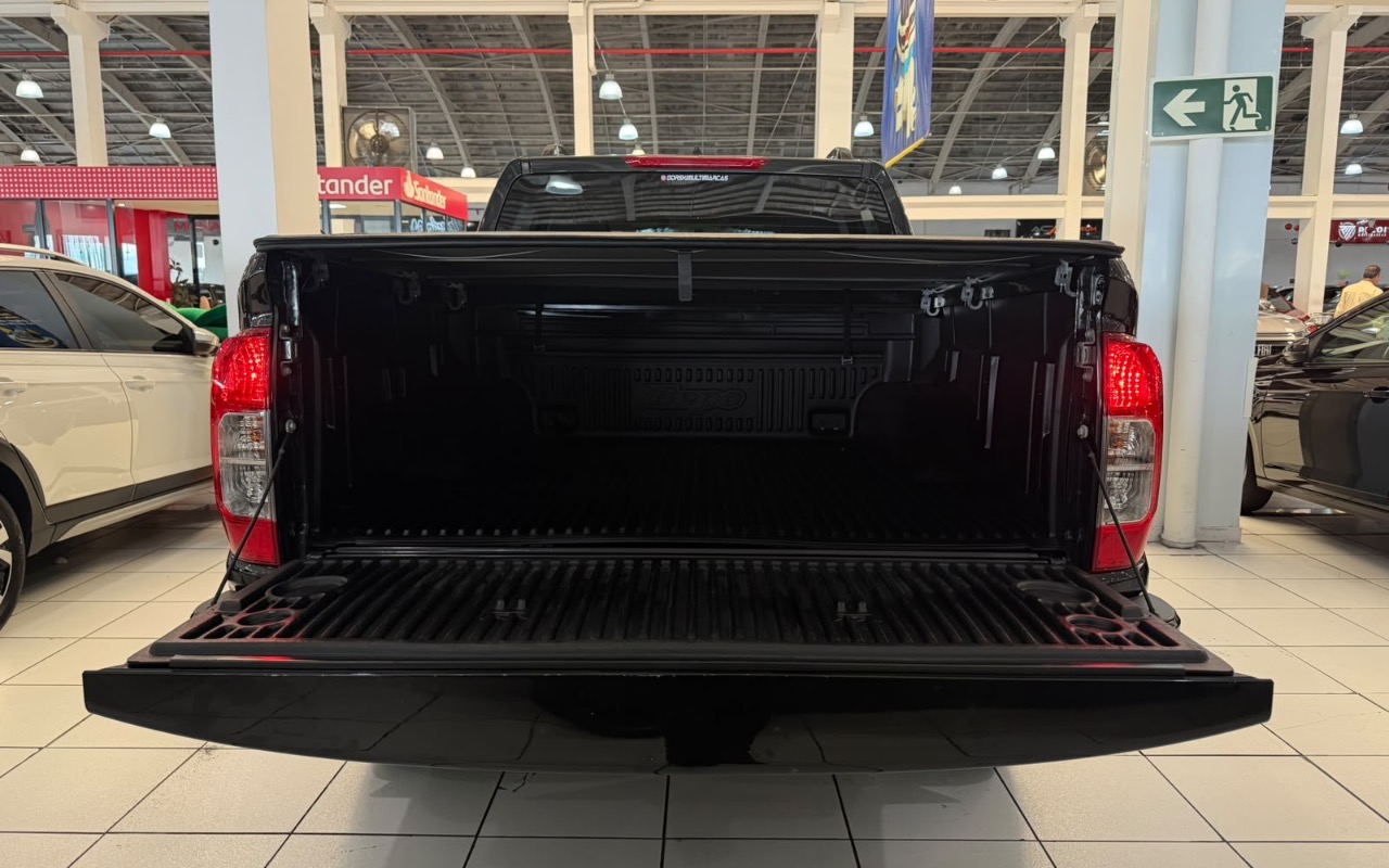 imagem-https://www.socarrao.com.br/sc-vehicle-images-prod/4364732/1792095205530-MzFkN2VmZmEtNTNmMS00ZTdhLTgwMjAtYjZjMTI5YThlNTFmLmpwZWc.jpeg