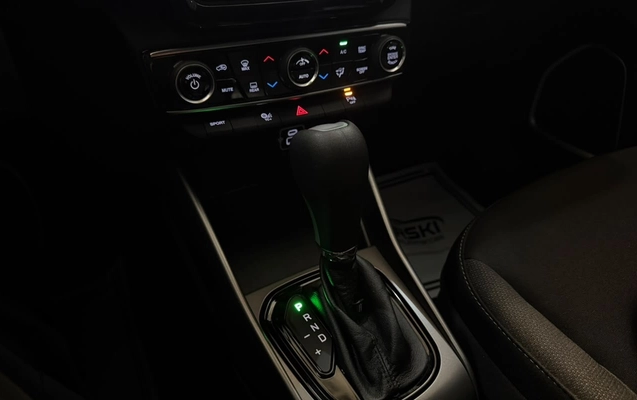 imagem-https://www.socarrao.com.br/sc-vehicle-images-prod/4364792/1792095443916-N2U2OWIxYjktMzE0Yi00NmE5LWI0MTUtMDk2ODhiNjMzN2VmLmpwZWc.jpeg