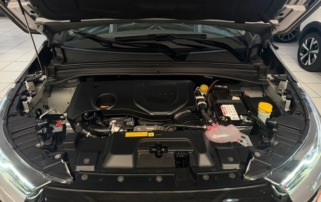 imagem-https://www.socarrao.com.br/sc-vehicle-images-prod/4364792/1792095444187-YjY4MDRhYTgtNzhhMS00ZDBhLTk5NzUtYzA1OTI2OTEzZTk1LmpwZWc.jpeg